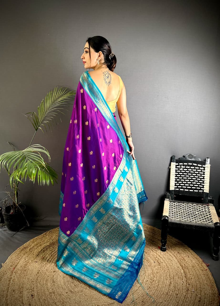 Dual Zari Banarasi Silk Saree - Image 6