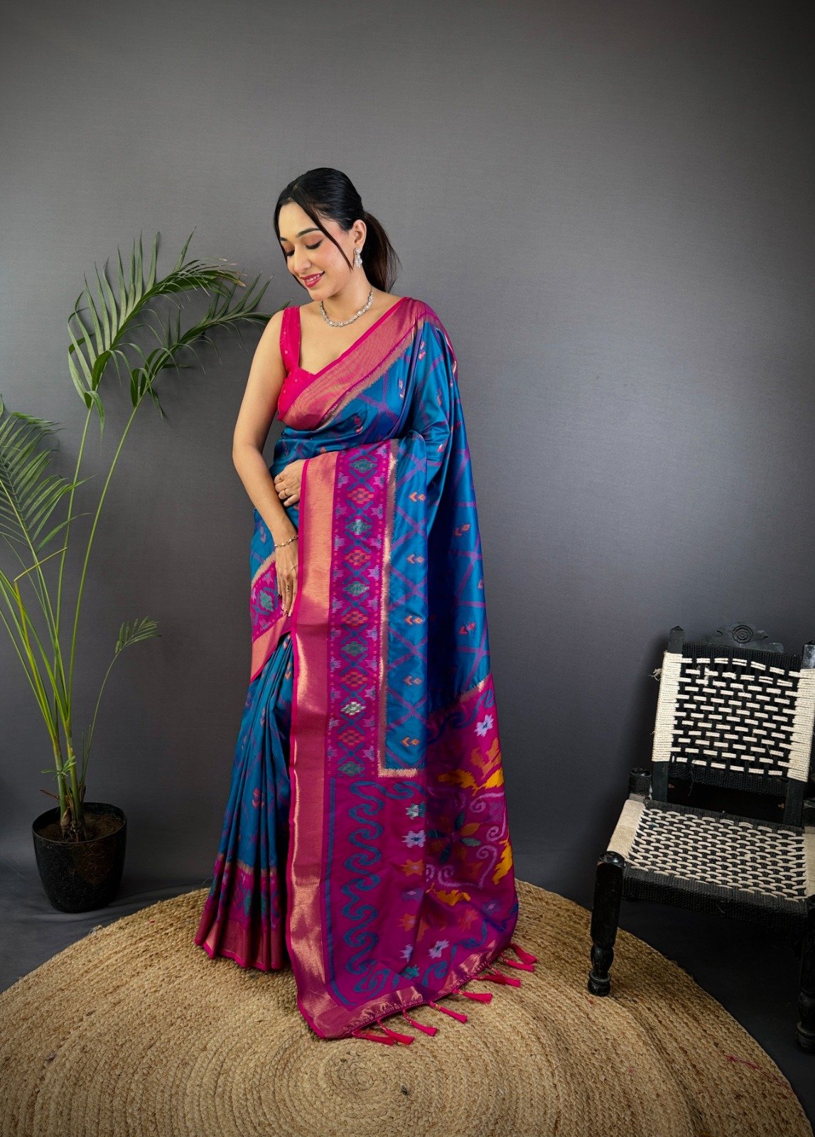 Target Ikkat Patola Soft Silk Saree - Image 2