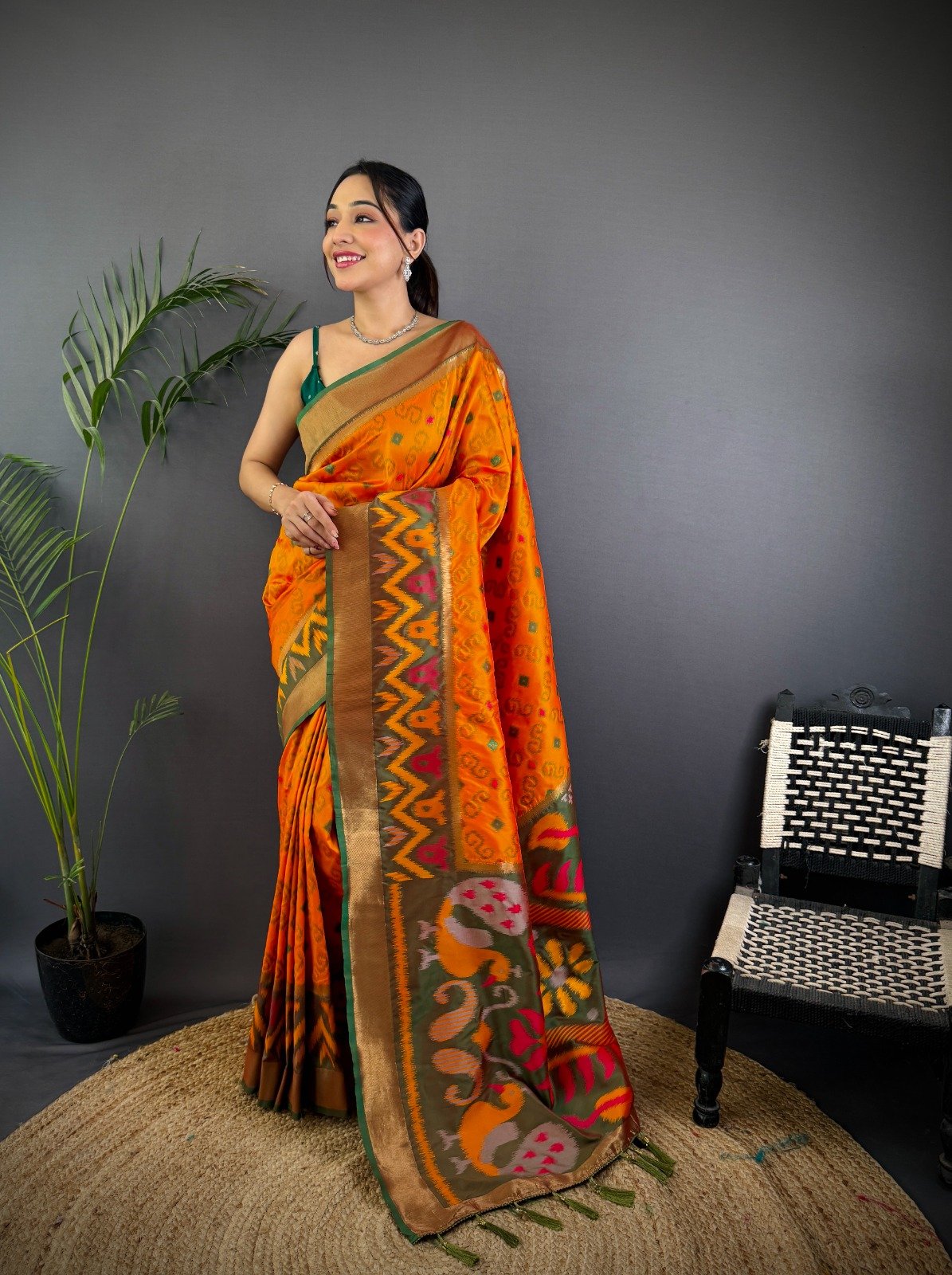 Target Ikkat Patola Soft Silk Saree - Image 5