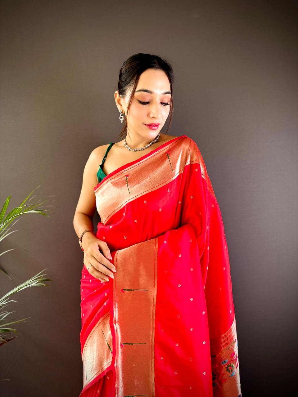 Aavishkar Royal Kanchipuram Silk Saree - Image 5
