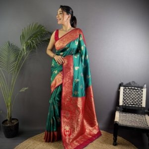 Classic Zari Banarasi Silk Saree - Image 3