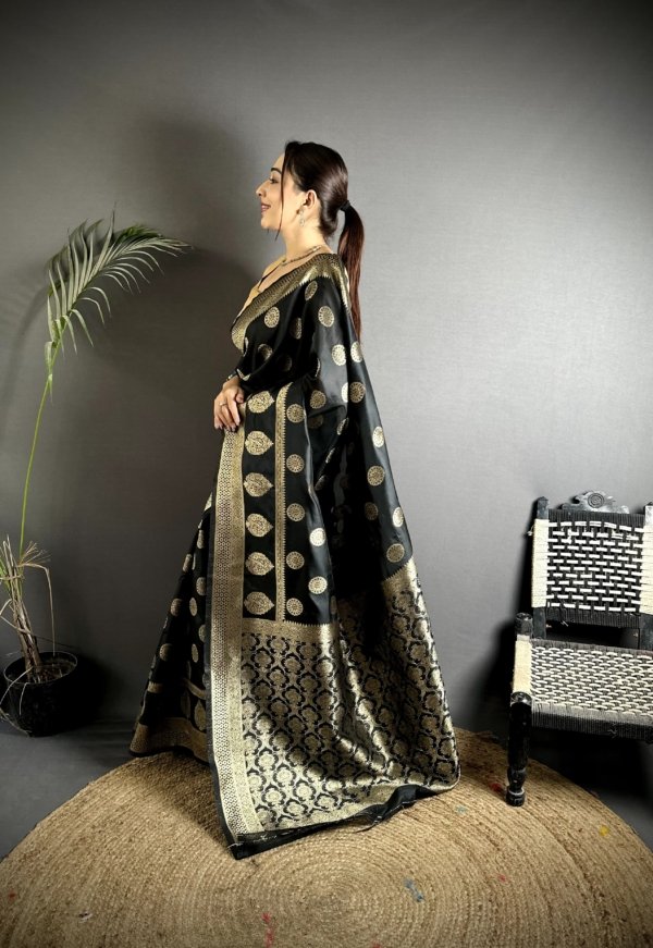 Bulbul Gold Zari Banarasi Silk Saree