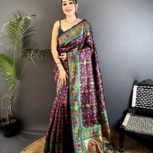 Royal Tassel Banarasi Silk Saree - Image 6