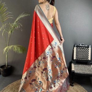 Royal Zari Paithani Lichi Silk Saree - Image 7