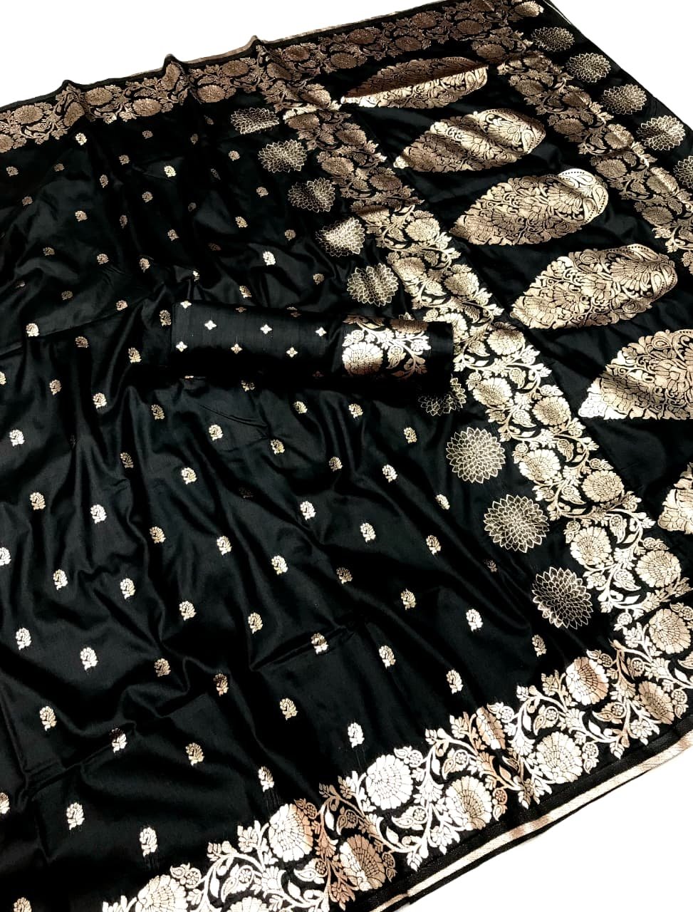 Heritage Banarasi Silk Saree - Image 2