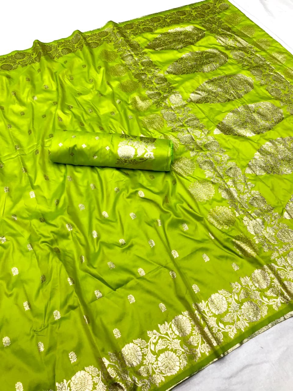 Heritage Banarasi Silk Saree - Image 6