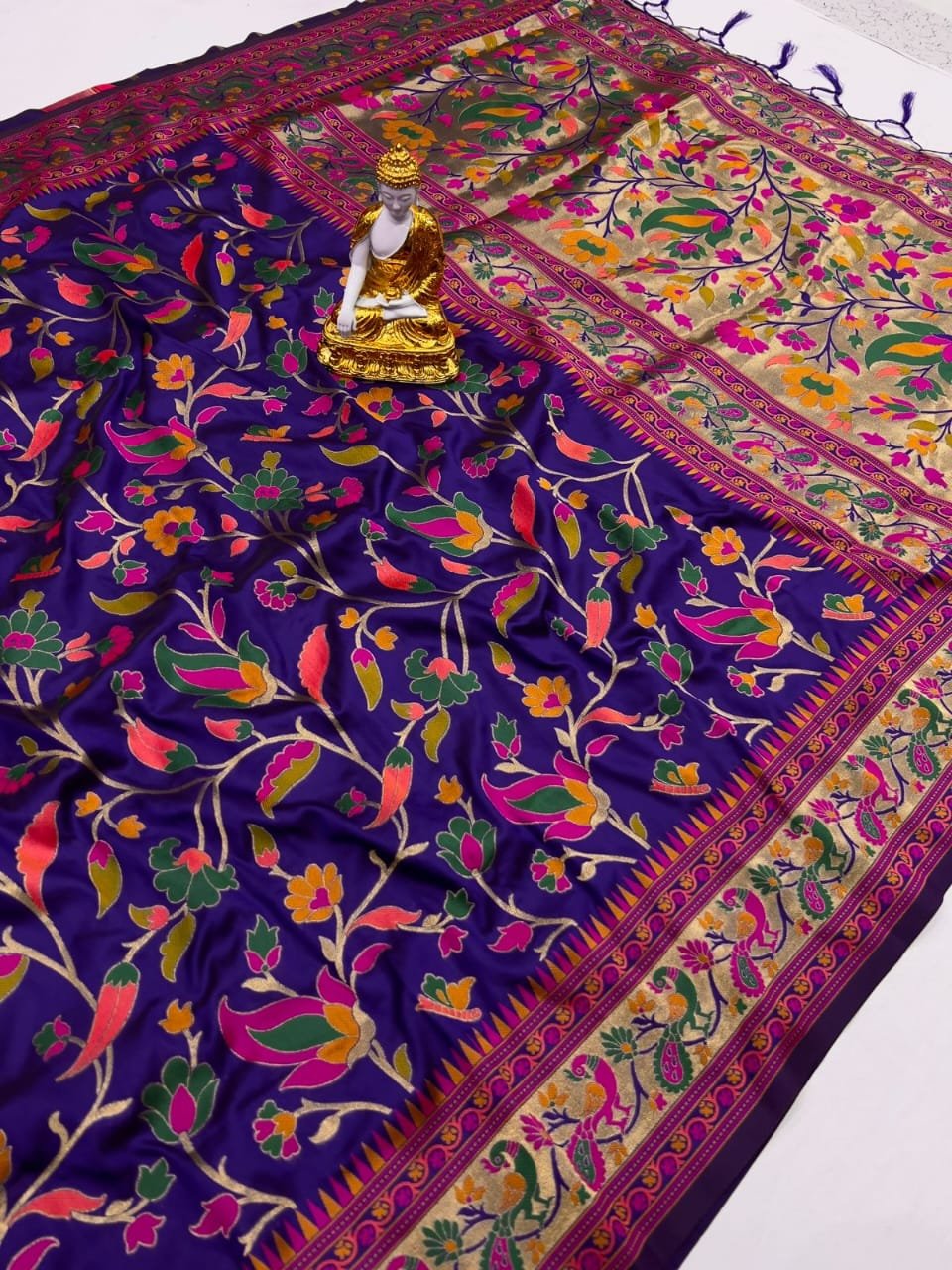 Peacock Paithani Lichi Silk Saree - Image 4