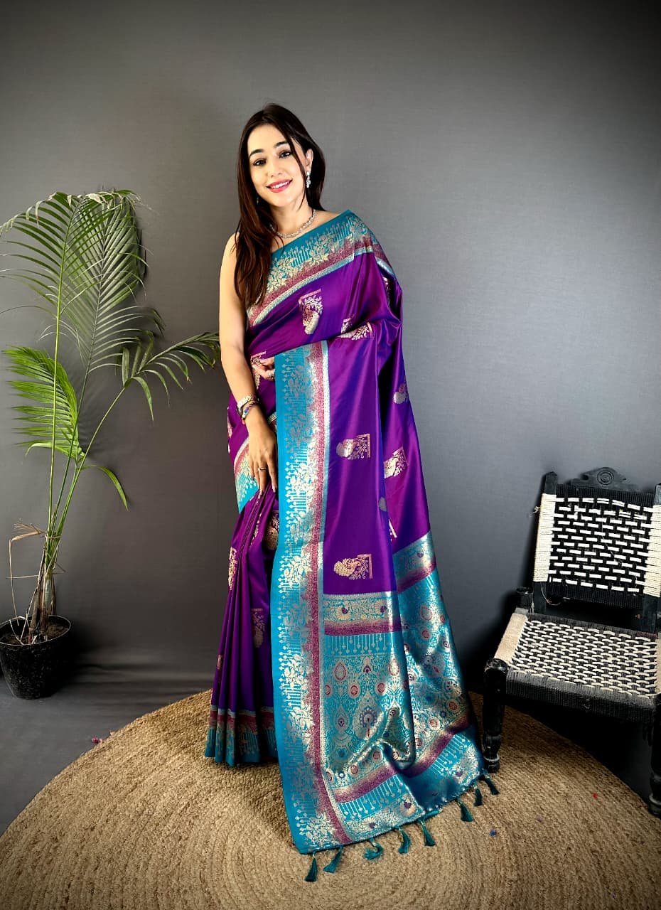Peacock Zari Banarasi Silk Saree - Image 4