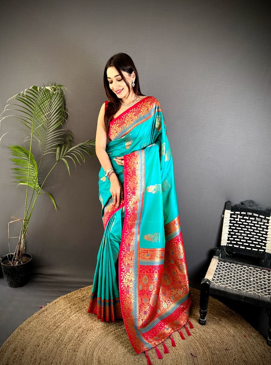 Peacock Zari Banarasi Silk Saree - Image 8