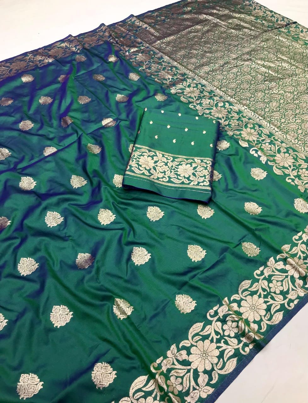 Rebola Heritage Banarasi Silk Saree - Image 2