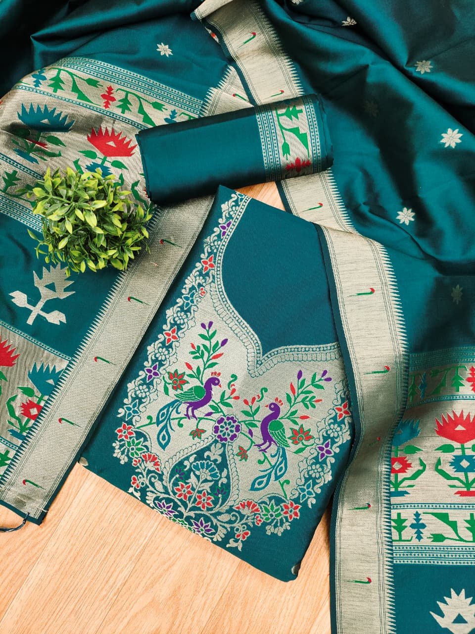 Maharashtra Royal Paithani Unstitched Suit Set - Image 13