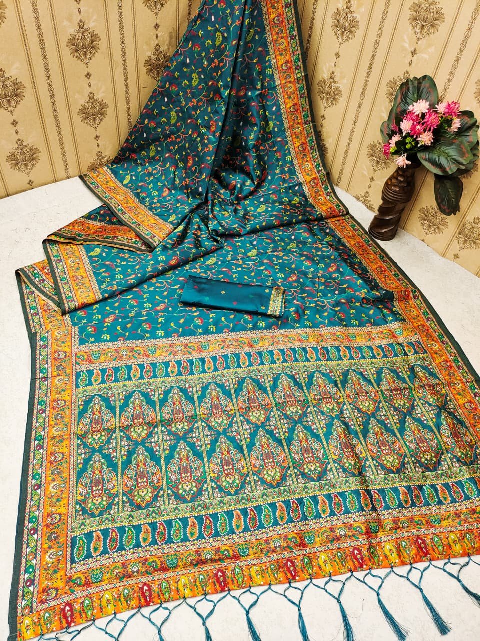 Premium Kashmiri Pashmina Silk Saree - Image 5