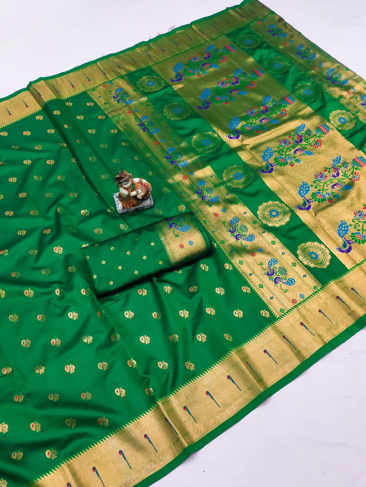 Premium Banarasi Lichi Silk Paithani Saree - Image 4