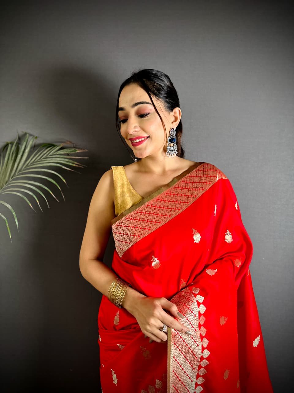 Kasturi Banarasi Lichi Silk Saree - Image 4